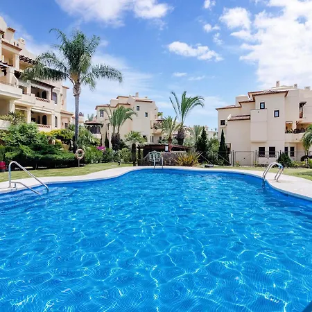 Apto Frente Al Mar Con Piscina